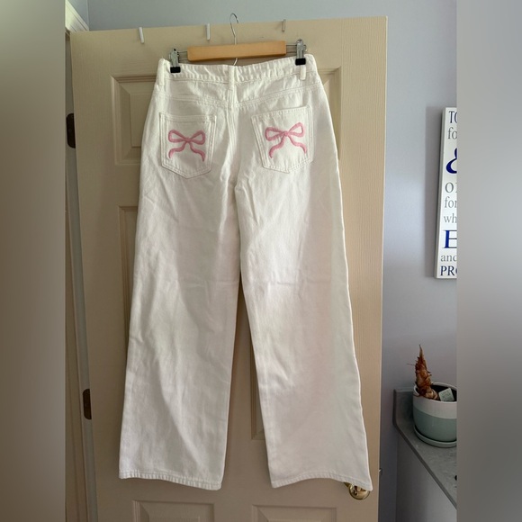 Edikted Bow Pocket Relaxed Jeans - Picture 2 of 4